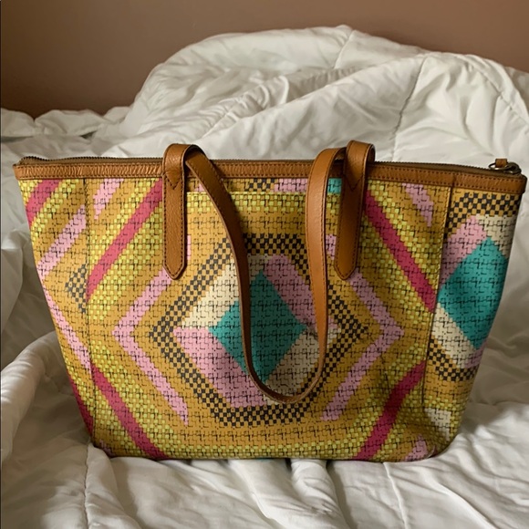 FOSSIL "Sydney" Geometric Prints Signature Shopper
Tote Bag #ZB5491 - Picture 4 of 8